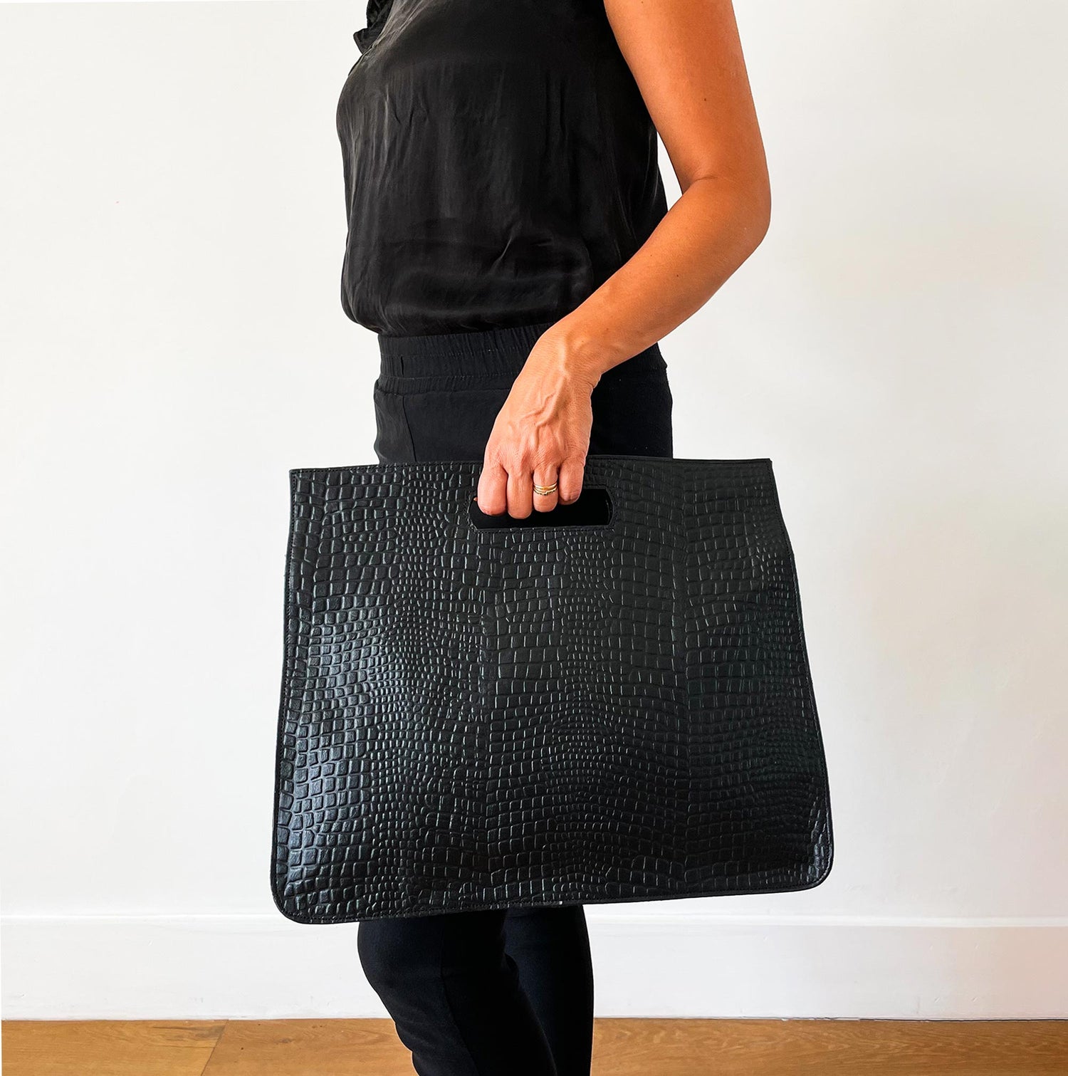Je Couture Amanda - Black Leather Bag | Fashion