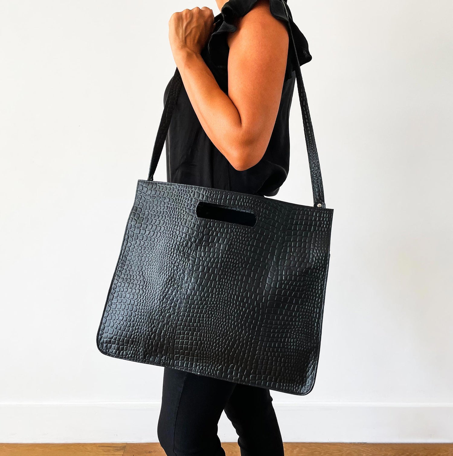 Je Couture Amanda - Black Leather Bag | LifeStyle